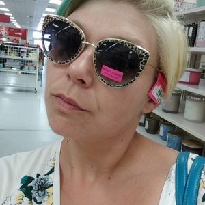 Meet your Posher, Mandi